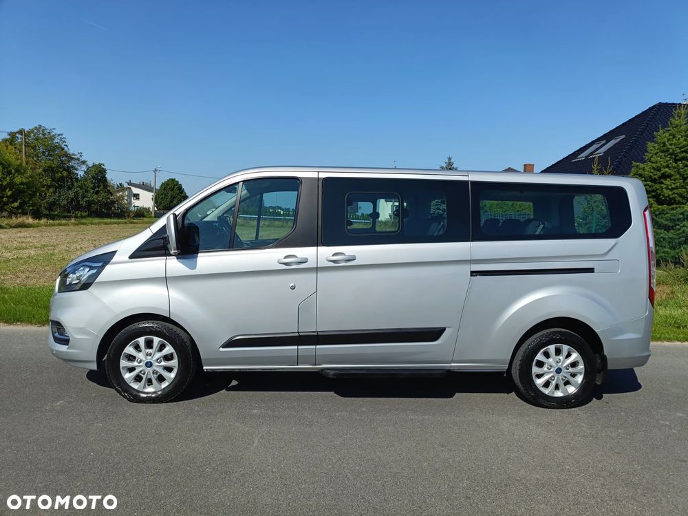 Ford Tourneo Custom - 29
