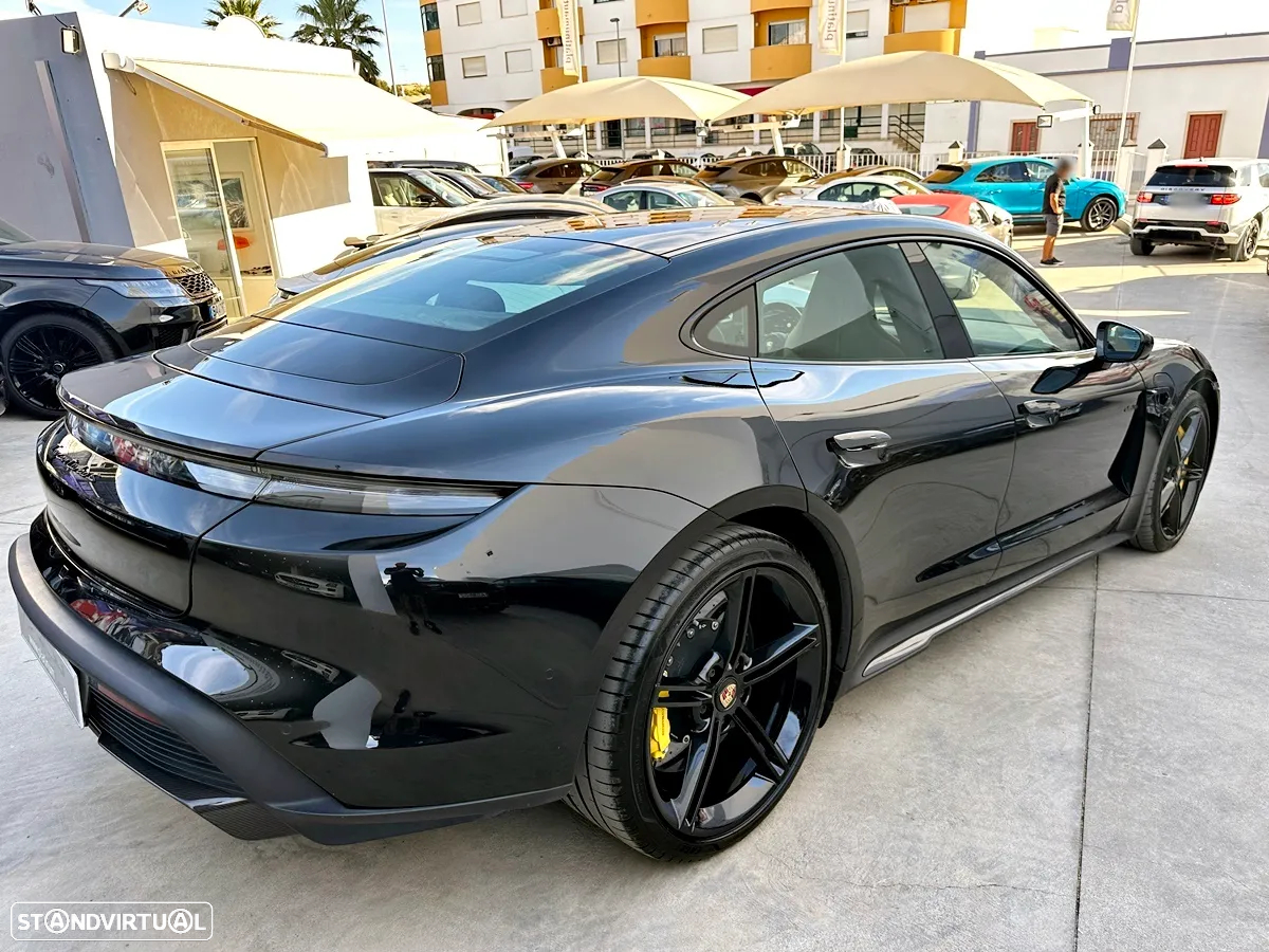 Porsche Taycan Turbo S - 3