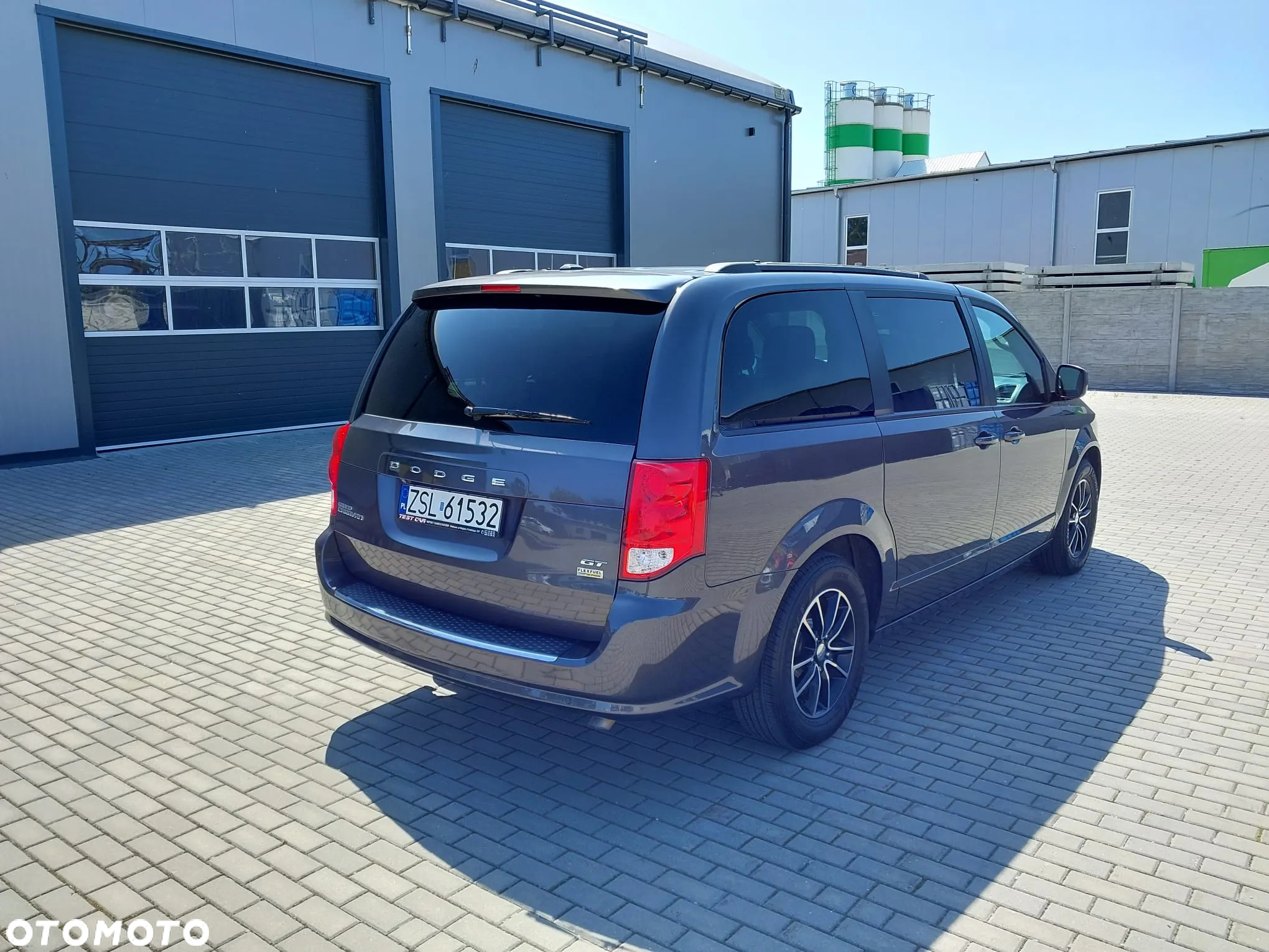 Dodge Grand Caravan - 29