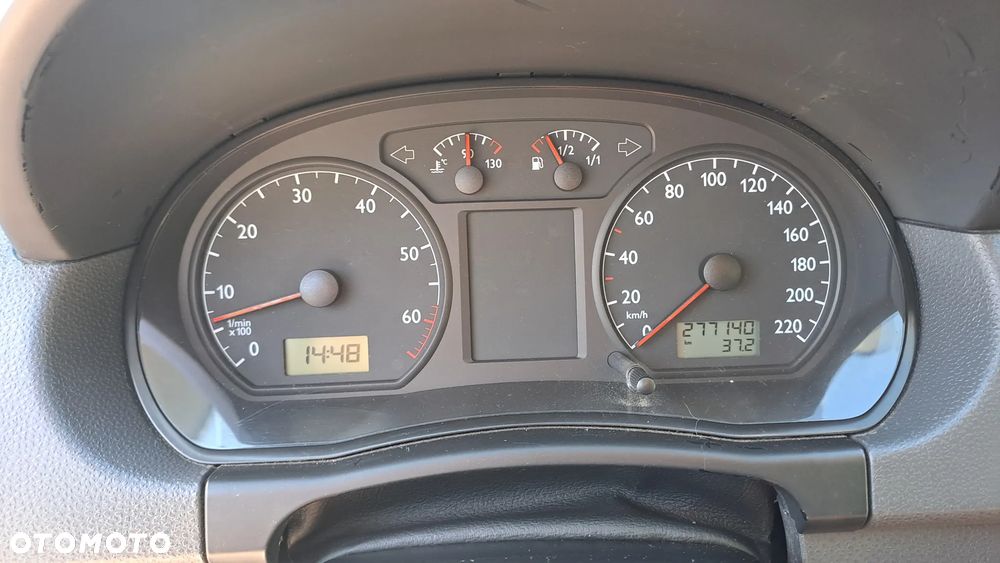 Volkswagen Polo 1.4 16V Comfortline - 18
