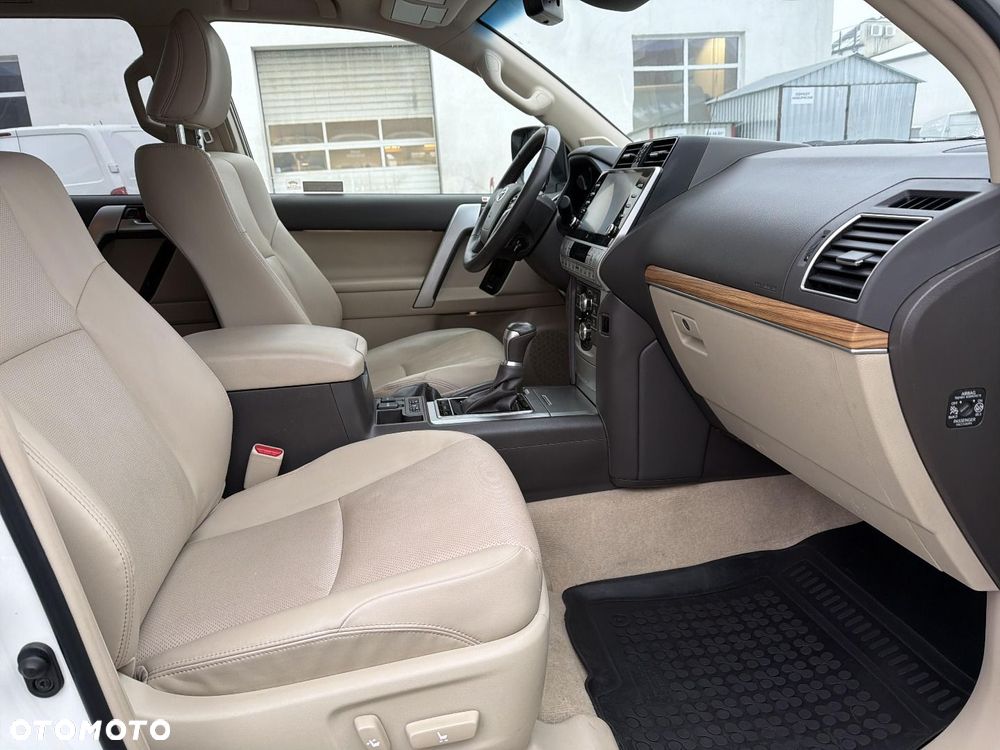 Toyota Land Cruiser - 8