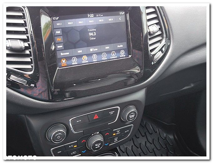 Jeep Compass - 35