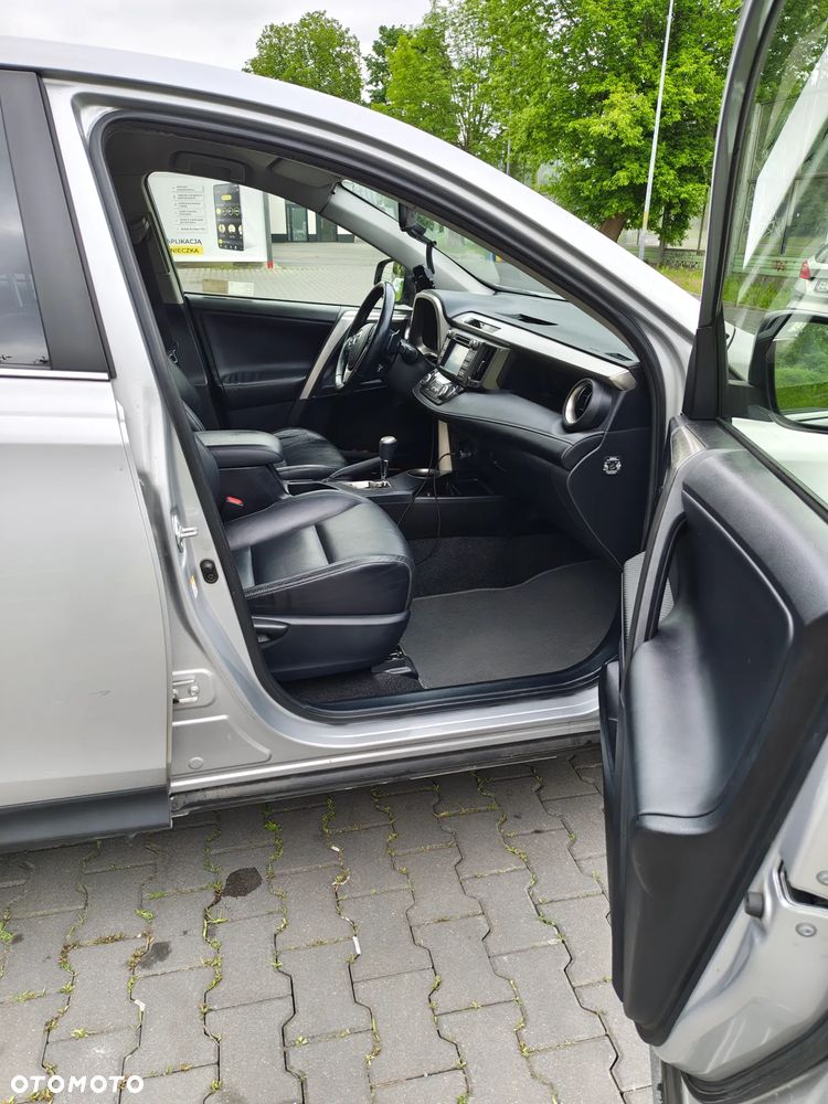 Toyota RAV4 - 11