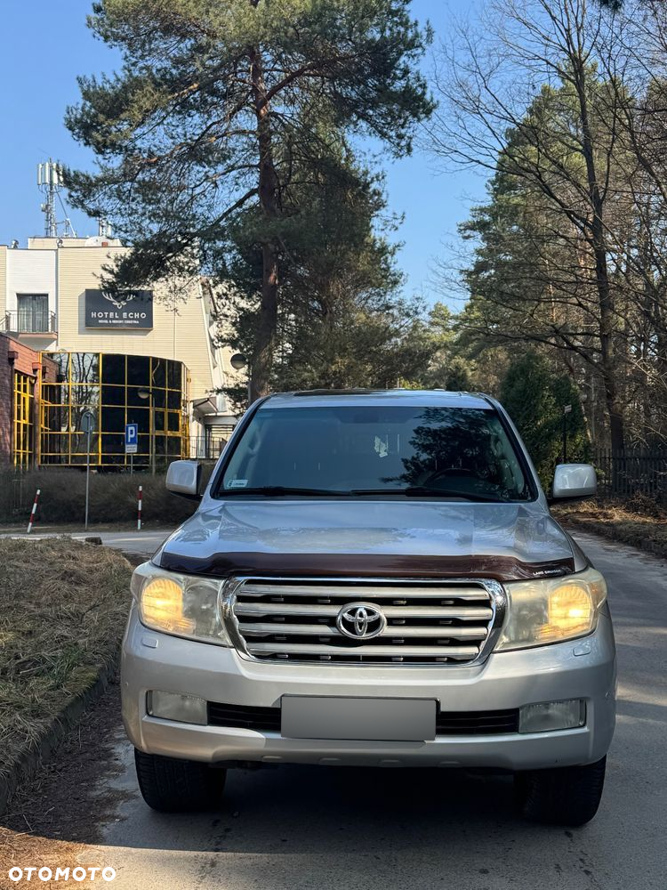 Toyota Land Cruiser - 5