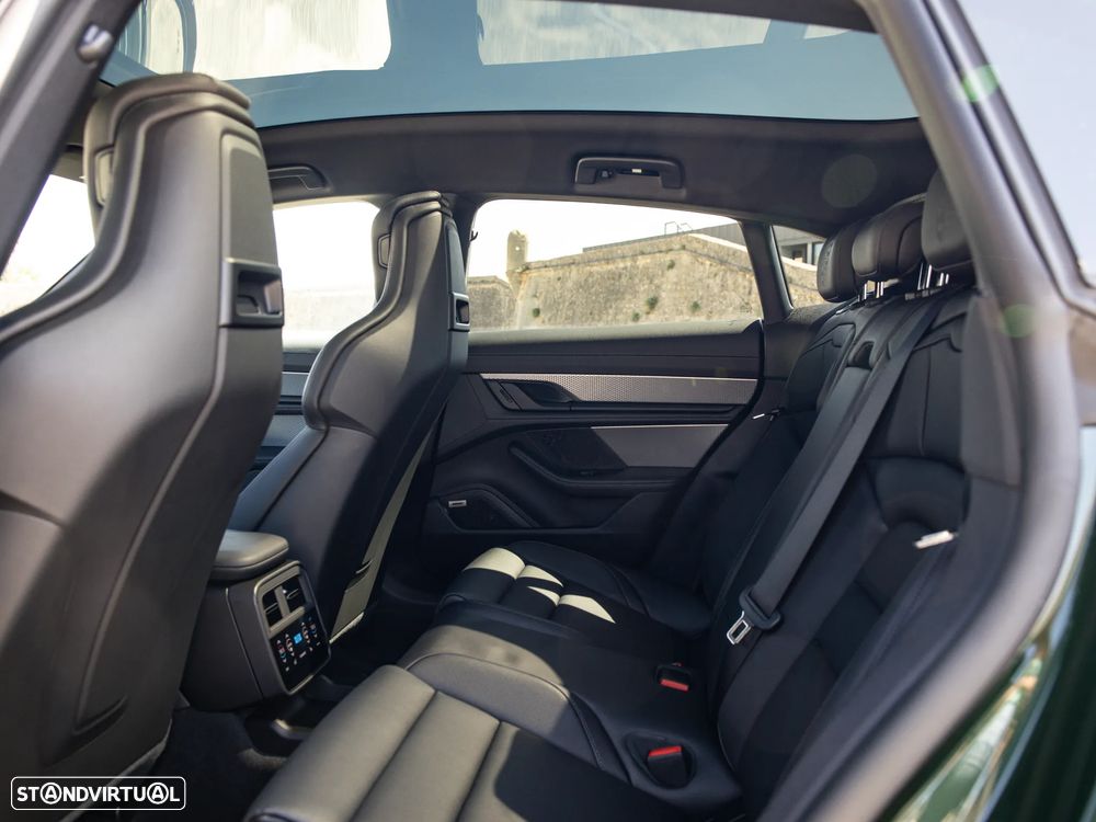 Porsche Taycan Sport Turismo 4S Black Edition - 26