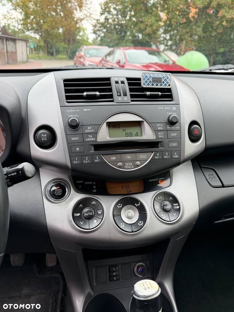 Toyota RAV4 - 5