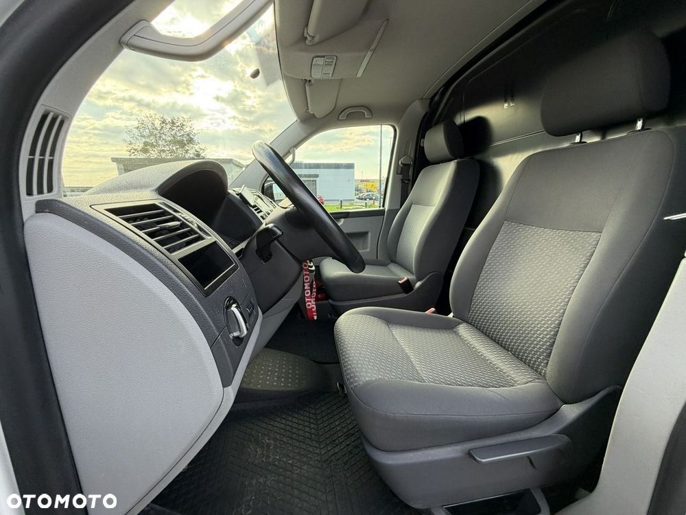 Volkswagen Transporter - 12