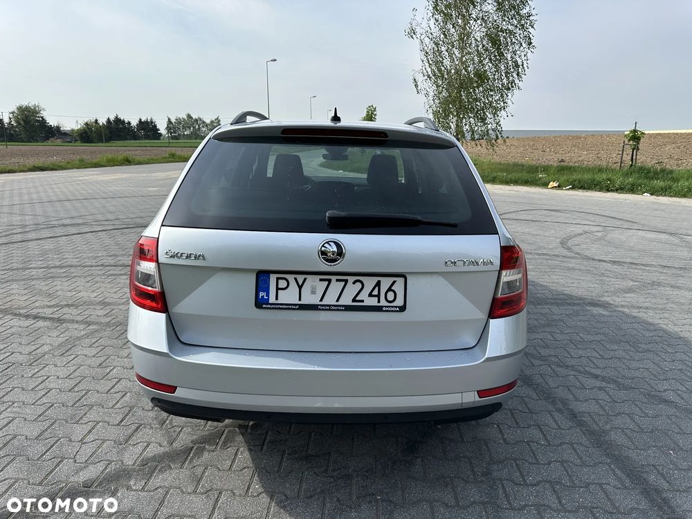 Skoda Octavia 2.0 TDI Ambition DSG - 5