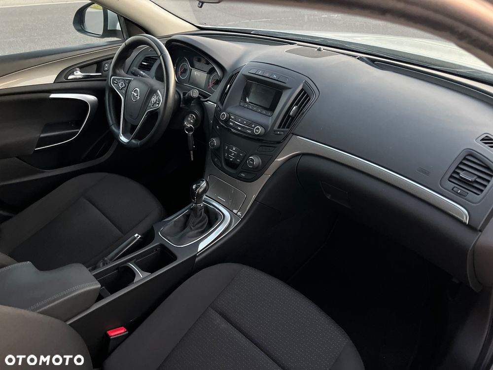Opel Insignia 1.4 T Active S&S - 24