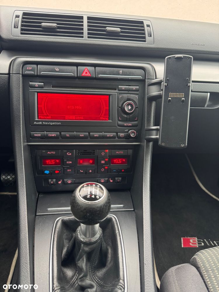 Audi A4 Avant 2.0 TDI DPF - 13