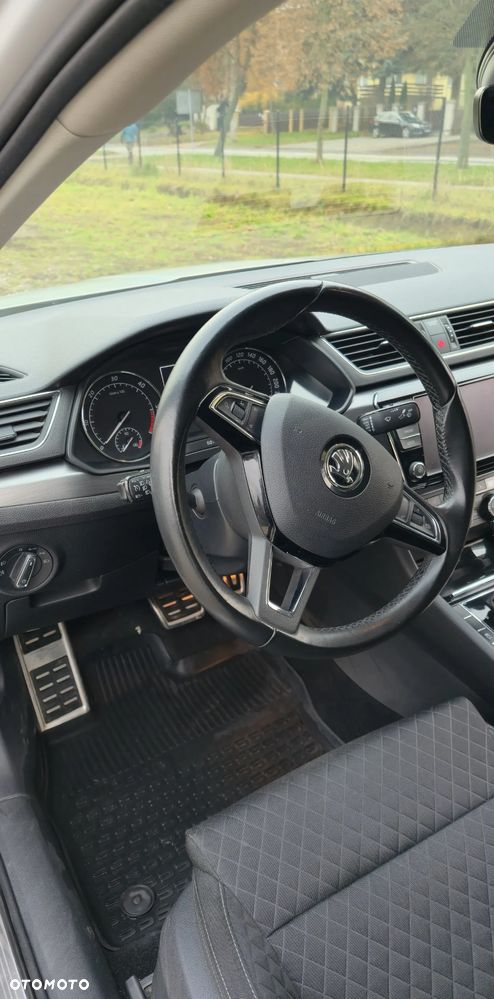 Skoda Superb 2.0 TDI Style DSG - 3