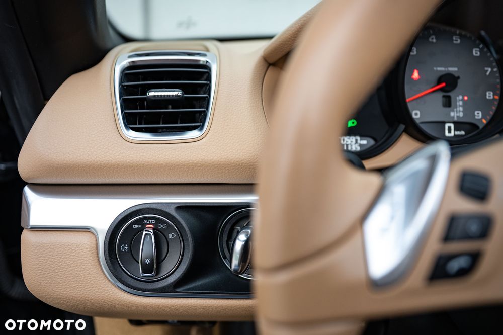Porsche Boxster GTS PDK - 16