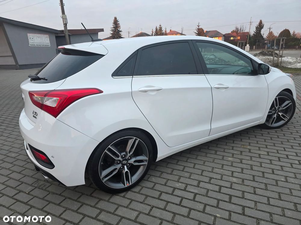 Hyundai i30 1.6 T GDI Turbo - 21