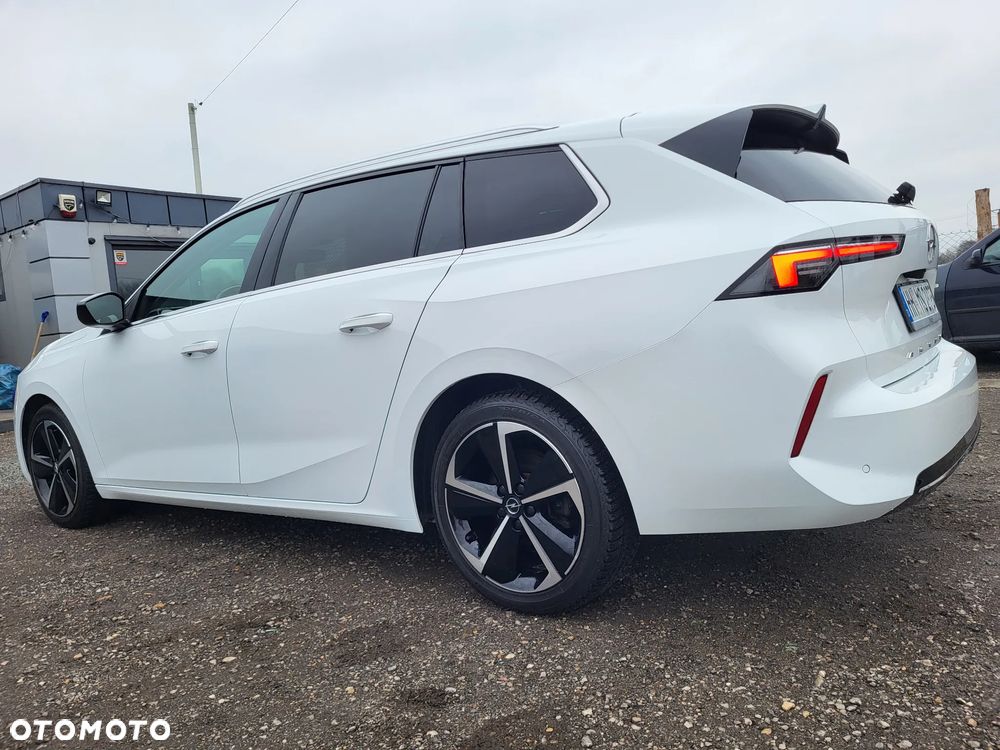 Opel Astra 1.5 D Automatik Elegance - 4