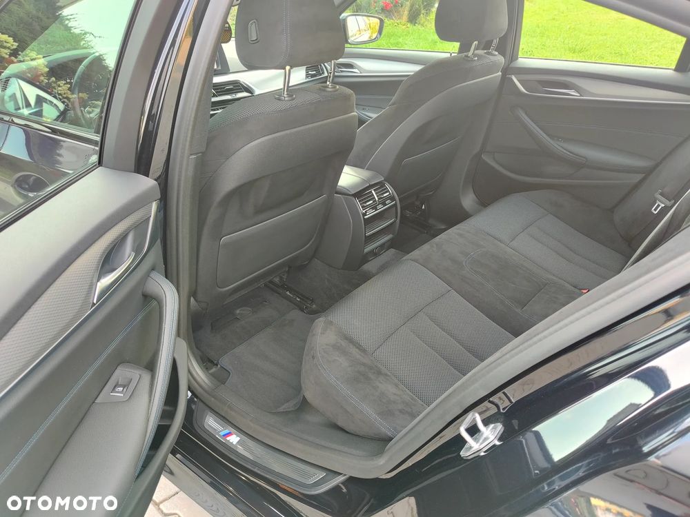 BMW Seria 5 520d xDrive M Sport sport - 26