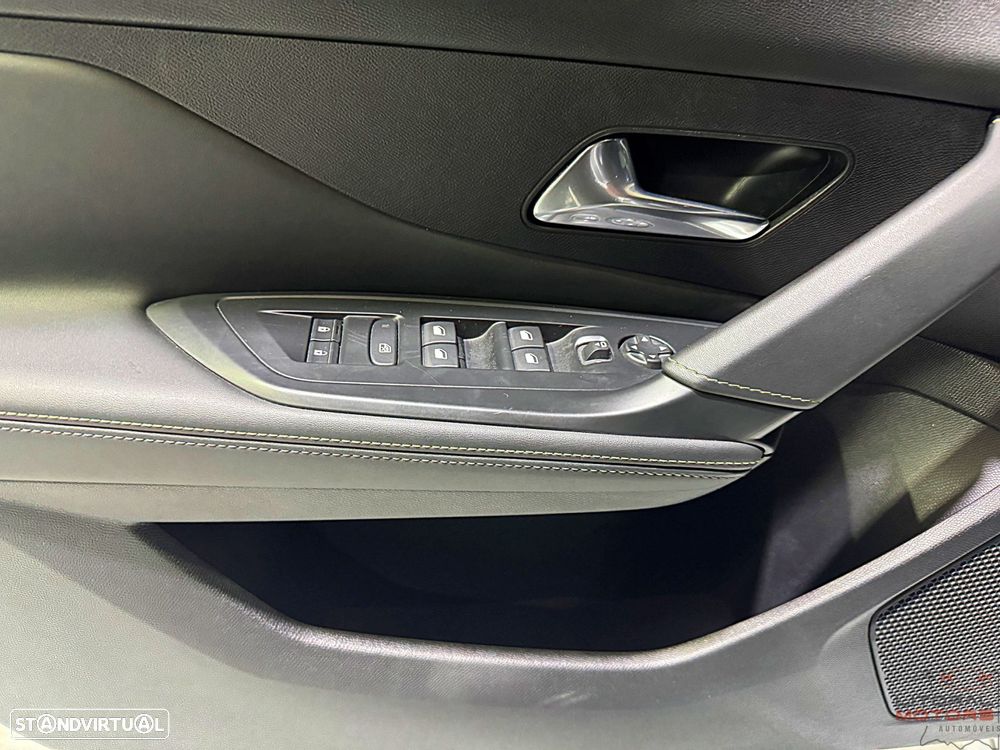 Peugeot 308 1.6 Hybrid GT e-EAT8 - 18