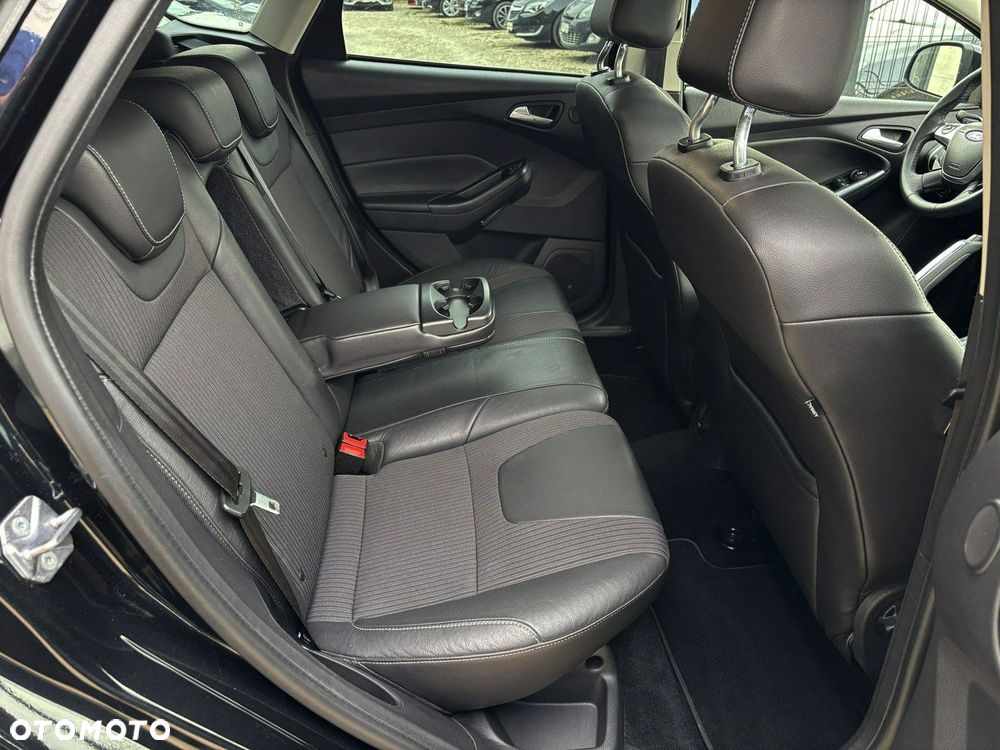 Ford Focus 1.6 EcoBoost Titanium - 25