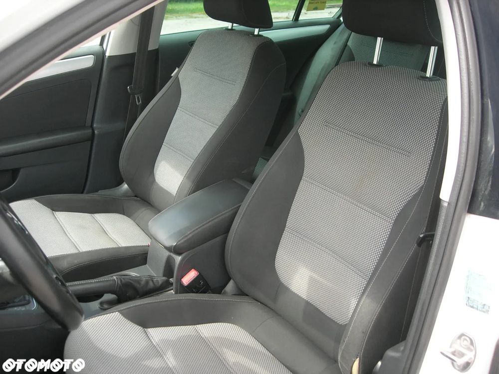 Volkswagen Jetta - 14