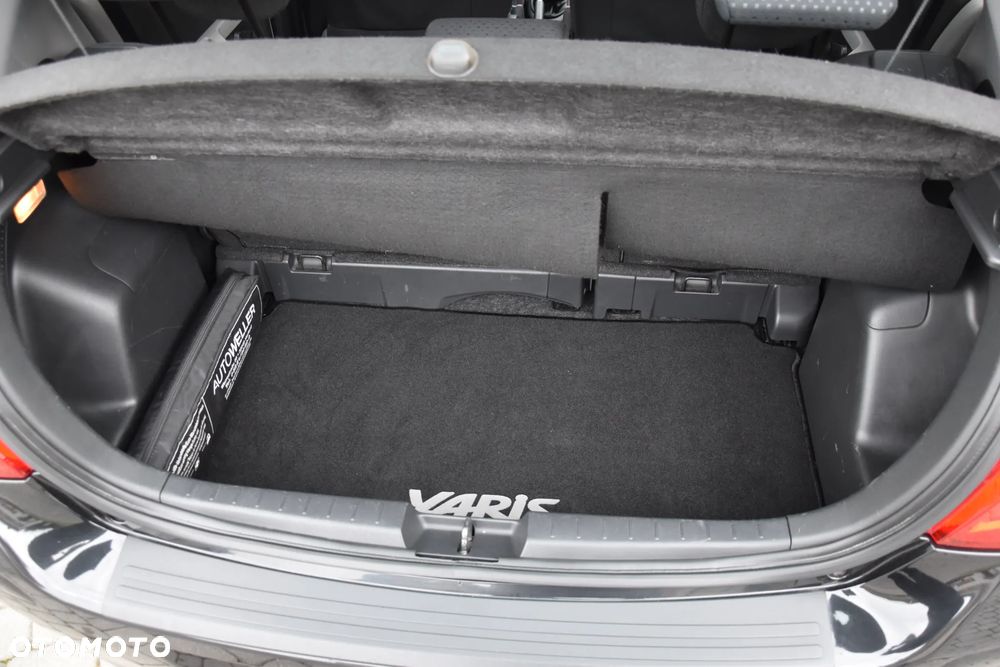 Toyota Yaris 1.33 VVT-i Executive - 31