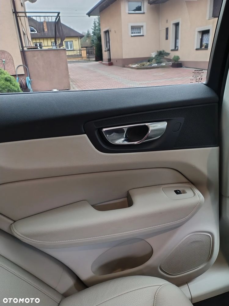 Volvo XC 60 B4 D AWD Ultimate Bright - 20