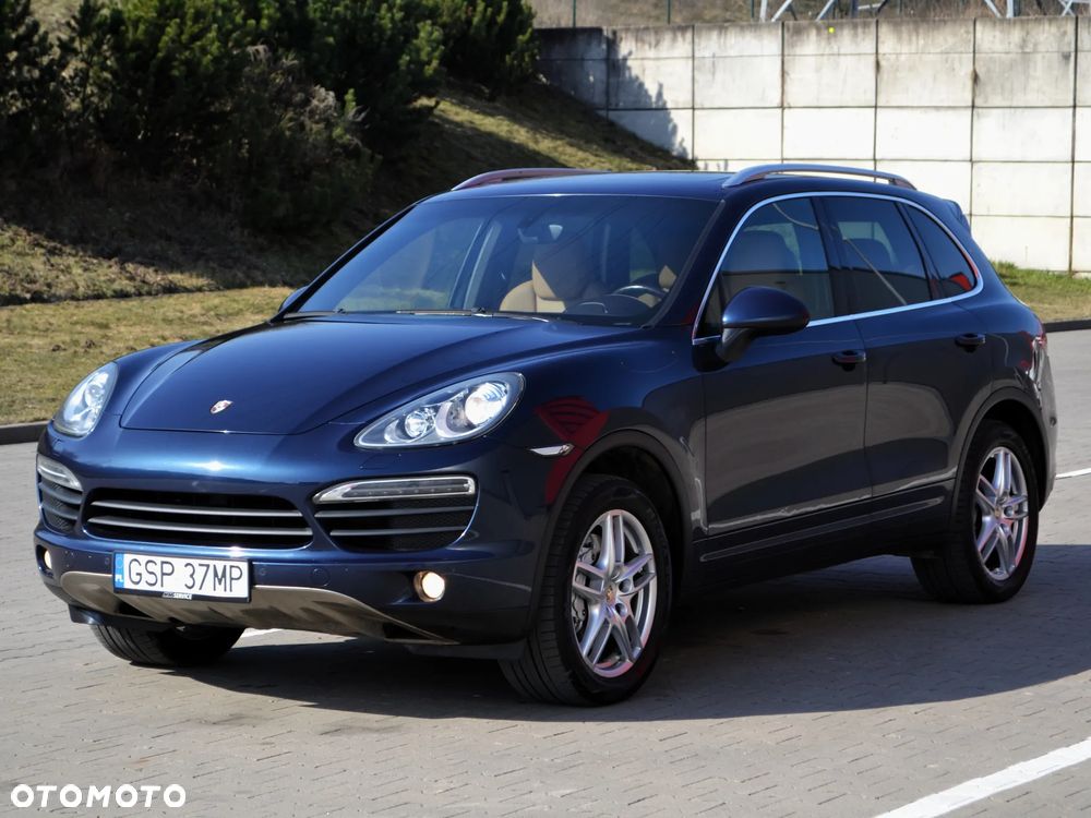 Porsche Cayenne - 1