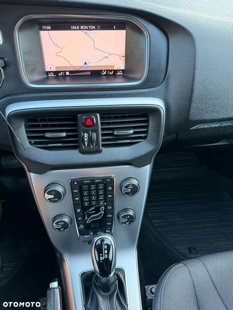 Volvo V40 Cross Country T3 Drive-E Dynamic Edition - 36
