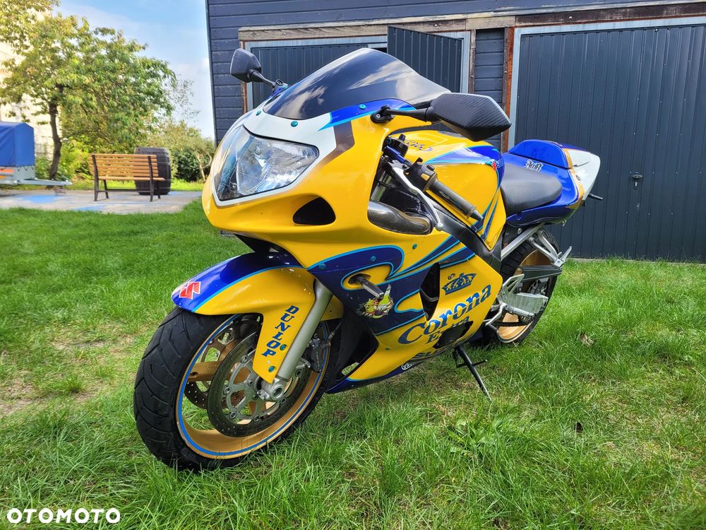 Suzuki GSX-R - 6
