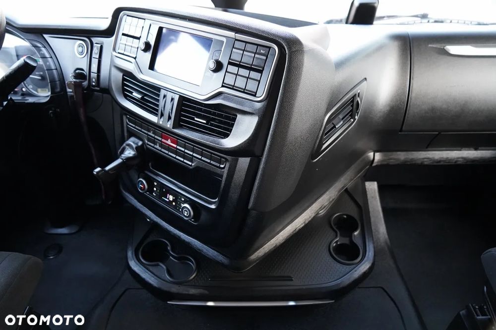 Iveco S-WAY / 480 /  MEGA / LOW DECK / OPONY 100% /   PO KONTRAKCIE SERWISOWYM - 31