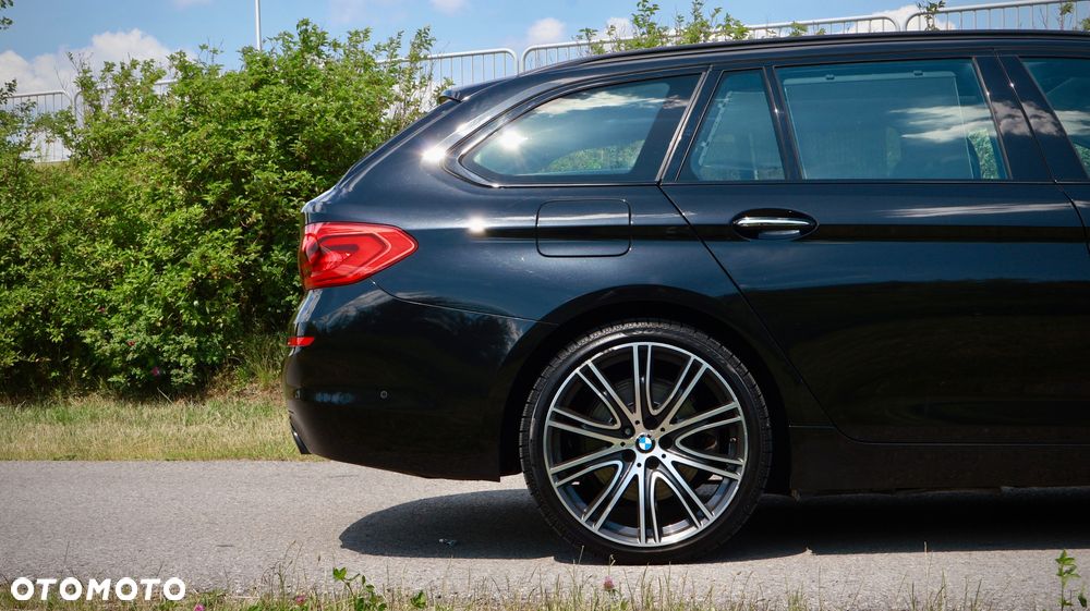 BMW Seria 5 520d xDrive MHEV Sport Line sport - 5