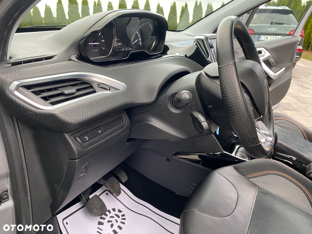 Peugeot 2008 1.2 Pure Tech GPF Crossway S&S - 39