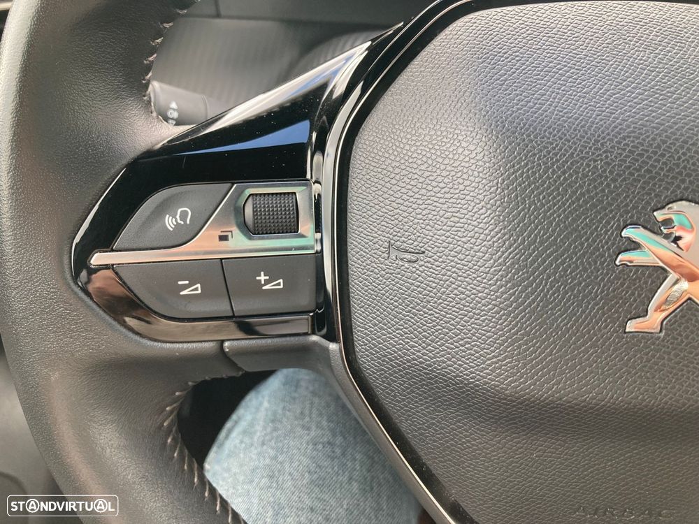 Peugeot 2008 1.2 PureTech Allure Pack - 14