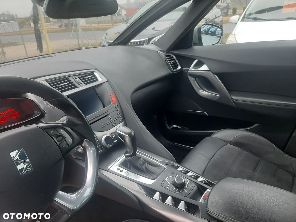 Citroën DS5 HDi 165 Business - 8