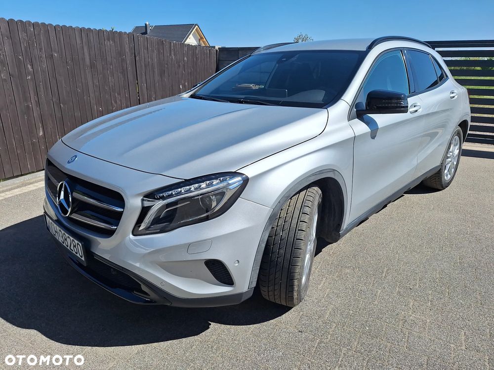 Mercedes-Benz GLA 200 d - 3