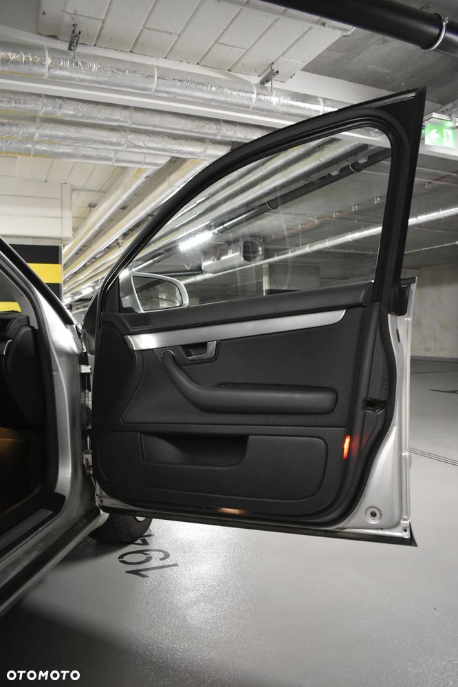 Audi A4 Limousine - 19