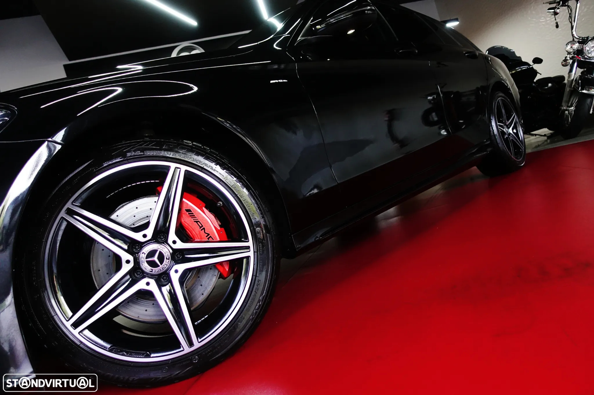 Mercedes-Benz C 300 h AMG Line - 12