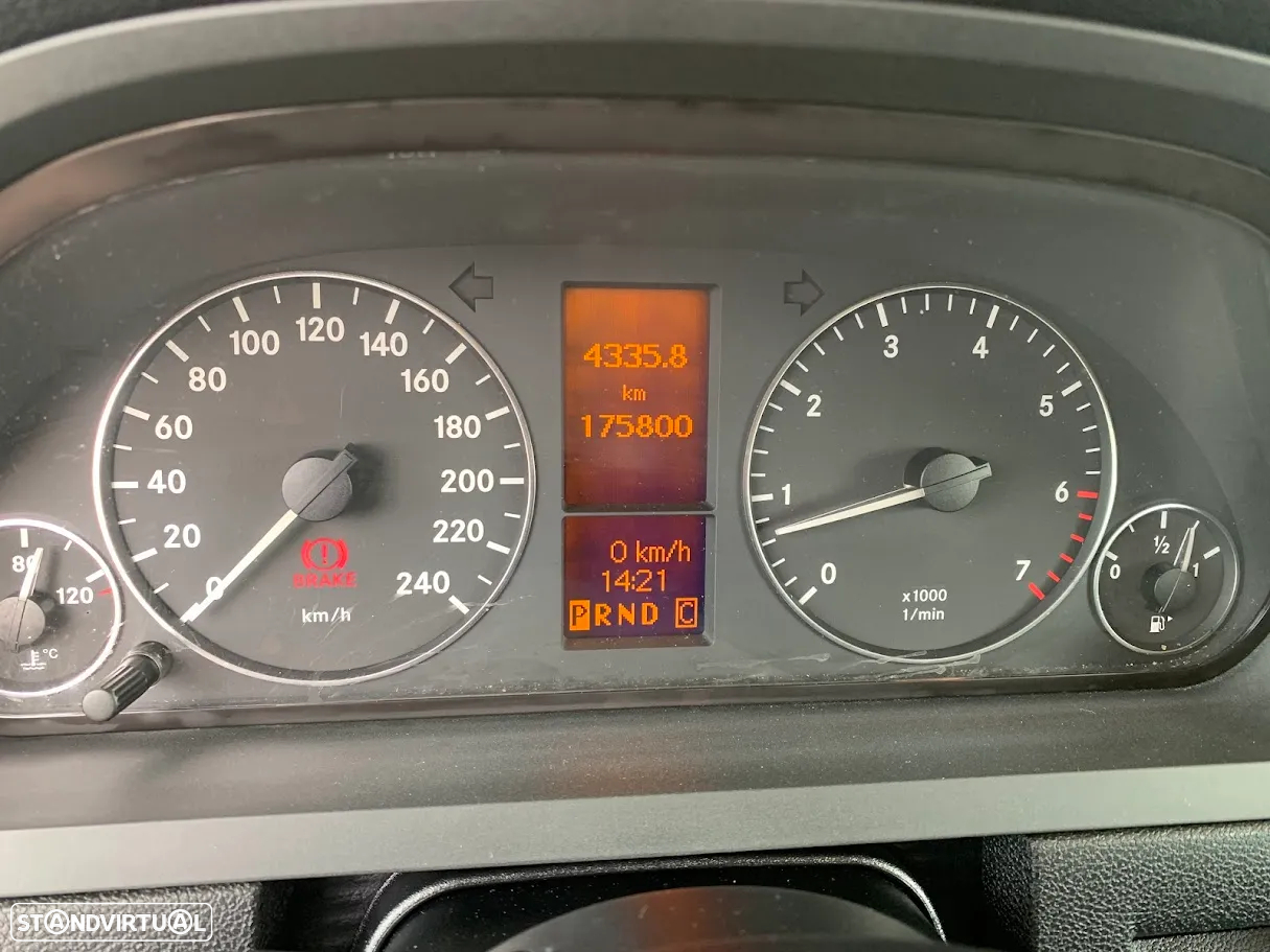 Mercedes-Benz A 150 Elegance Automatic - 8