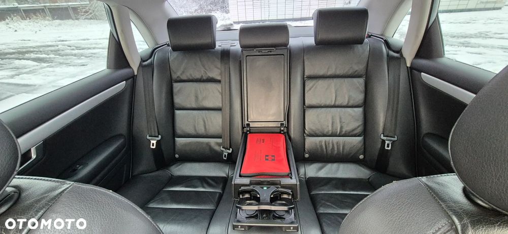 Audi A4 Limousine 2.0 T FSI quattro tiptronic - 24