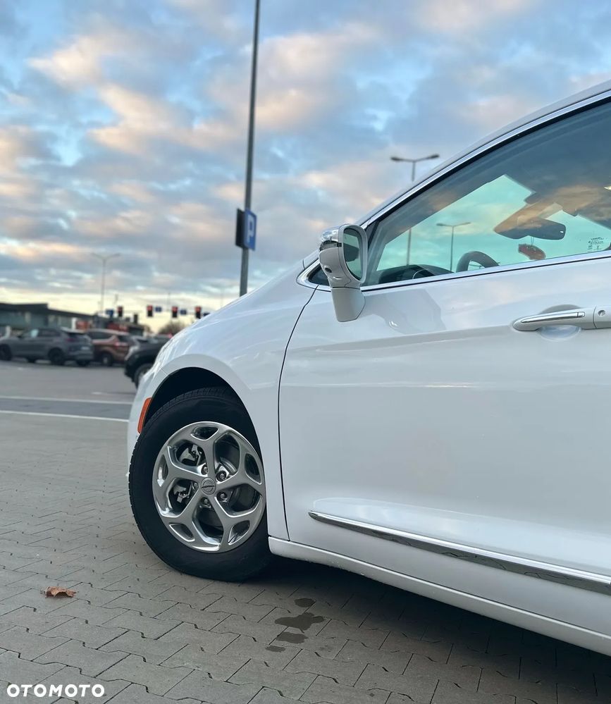 Chrysler Pacifica - 27