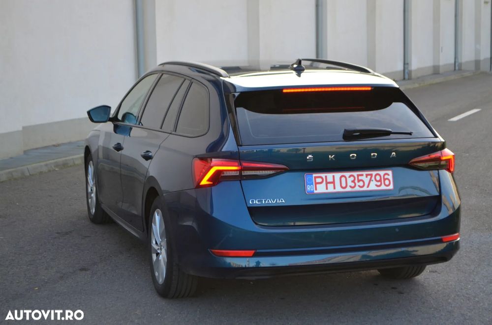 Skoda Octavia Combi 2.0 TDI DSG Selection - 3