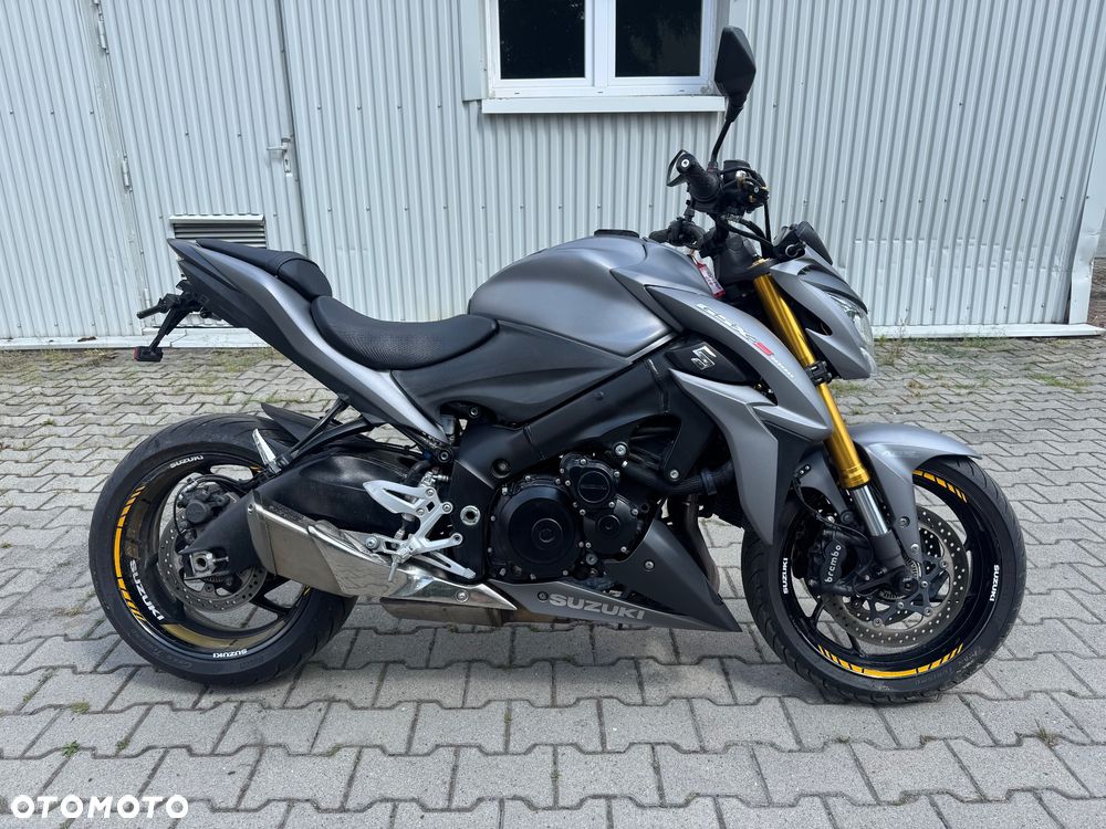 Suzuki GSX 1000 - 2
