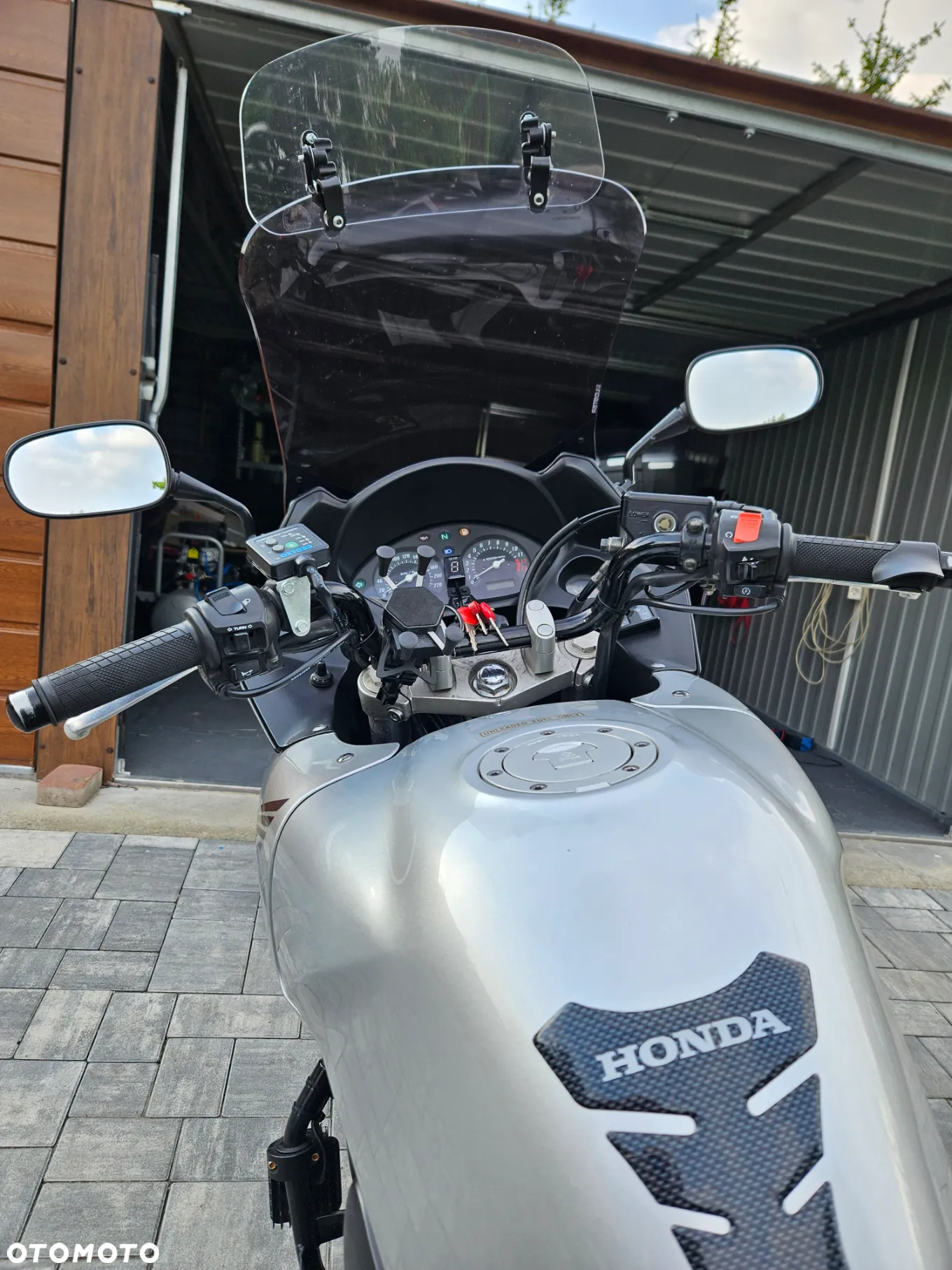 Honda CBF - 6