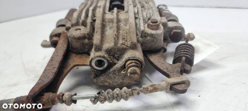 ZACISK HAMULCOWY TYŁ PRAWY CHEVROLET CORVETTE C4 LIFT - 3