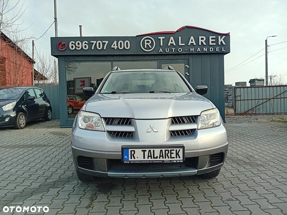 Mitsubishi Outlander - 6