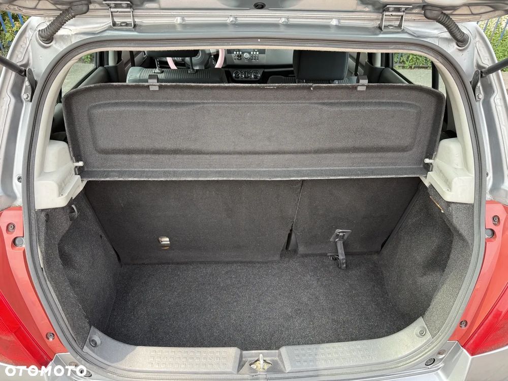 Suzuki Swift - 10