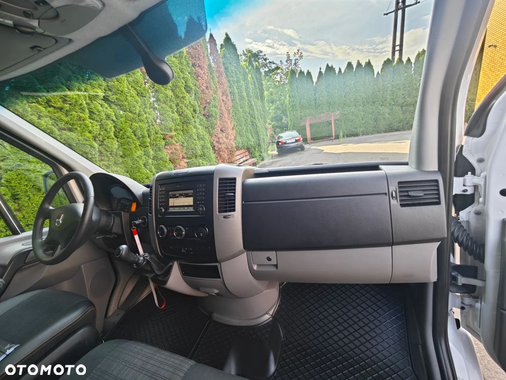 Mercedes-Benz Sprinter 319 - 22