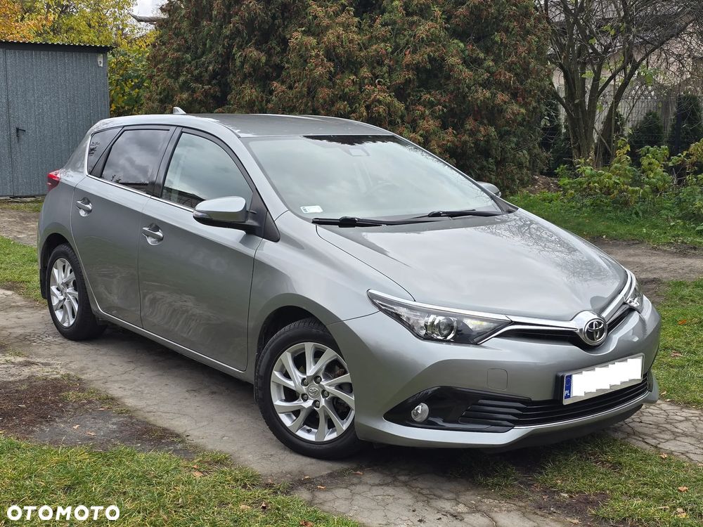 Toyota Auris 1.6 Premium - 34