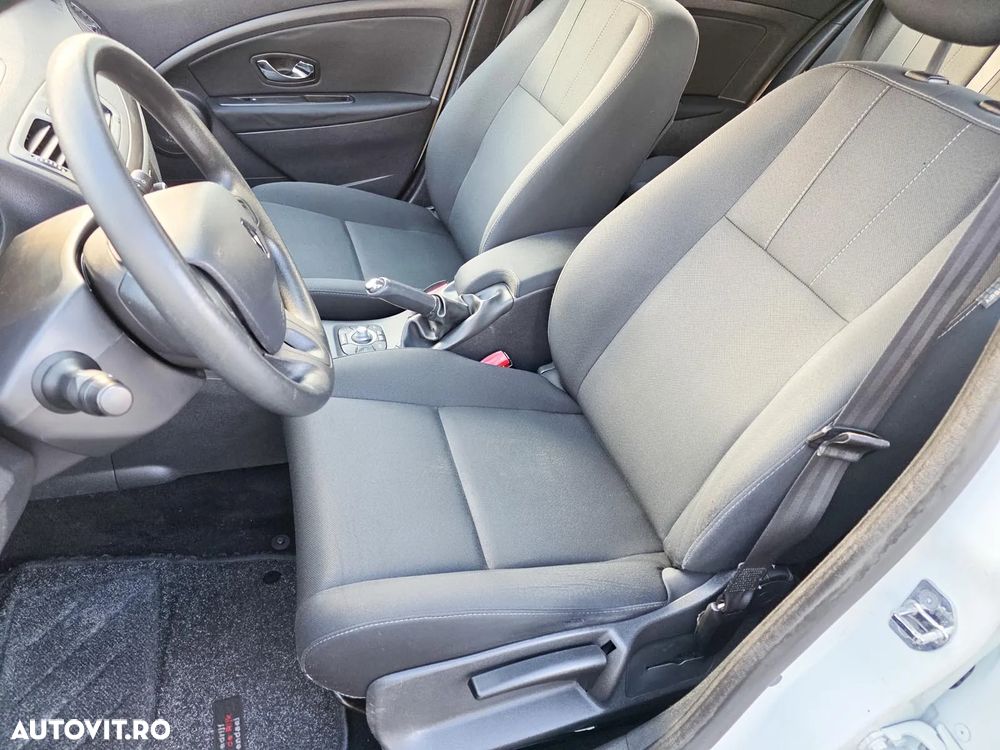 Renault Megane dCi 110 FAP Paris Business - 13