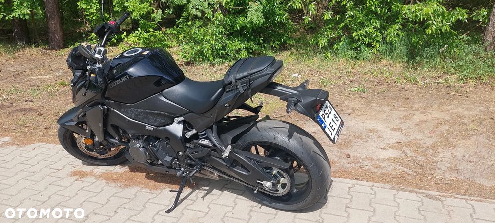 Suzuki GSX 1000 - 3
