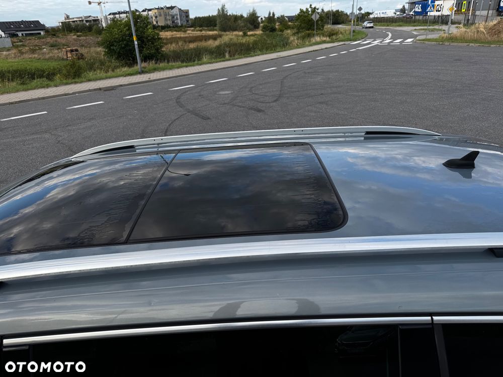 Volkswagen Sharan 2.0 TDI DPF Highline - 8