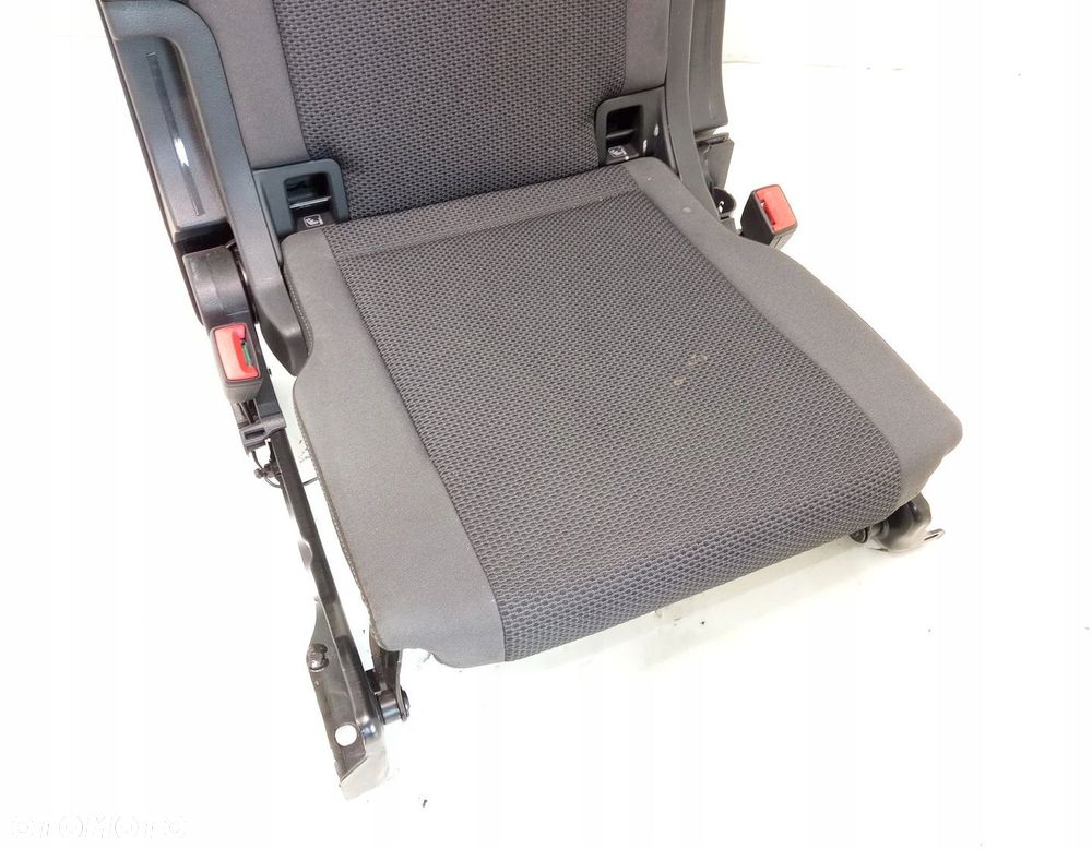 FOTEL TYŁ 3 RZĄD PRAWY VW TOURAN II 5T - 3